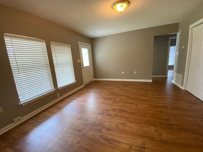 Foto del edificio - UPCOMING WEST FAIRHOPE 3/2 F&N COTTAGE