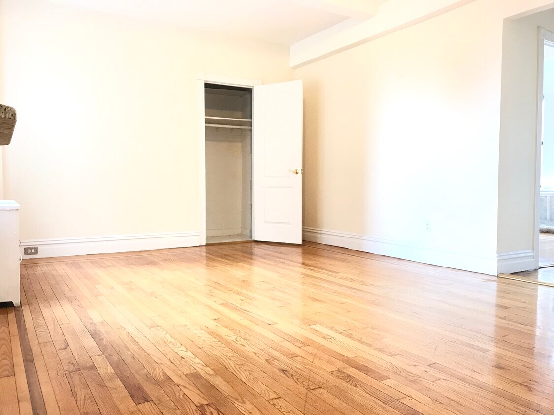 698 West End Ave, New York, NY 10025 Apartments in New York, NY