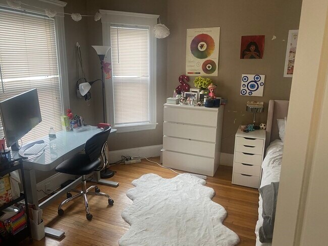 Building Photo - 29 Sunset Rd