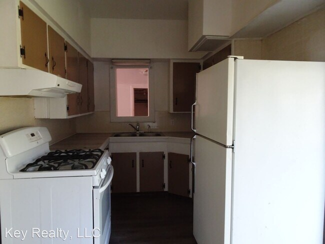 Building Photo - 3 br, 1 bath House - 2914 Sabine Dr.