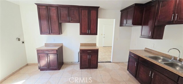 Foto del edificio - 3638 E 54th St