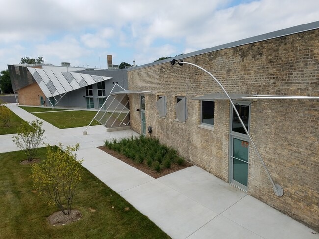 Building Photo - 2113 Greenleaf St