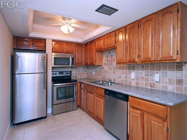 Building Photo - 12501 McGregor Blvd