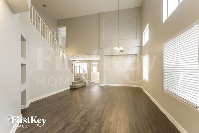 Building Photo - 1263 E Julian Dr