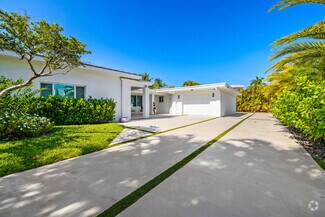 Building Photo - 1627 Seabreeze Blvd