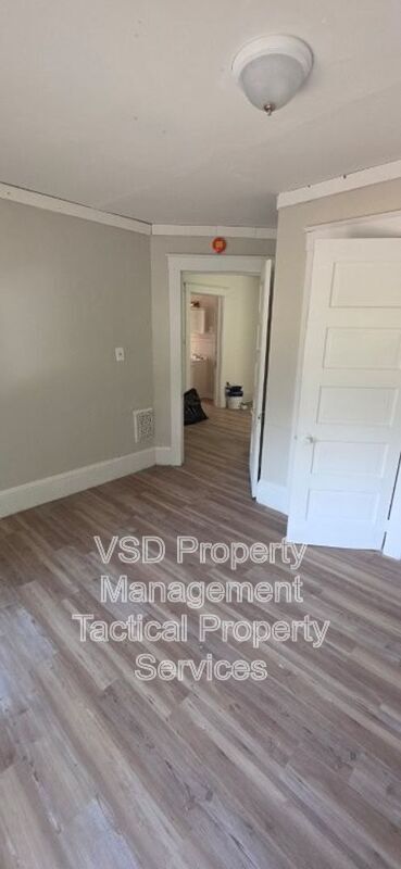 Foto del edificio - 1583 E 84th St