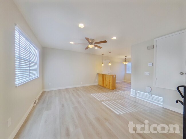 Foto del edificio - 10435 W 107th Pl