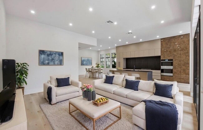 Building Photo - 7247 Wisteria Ave