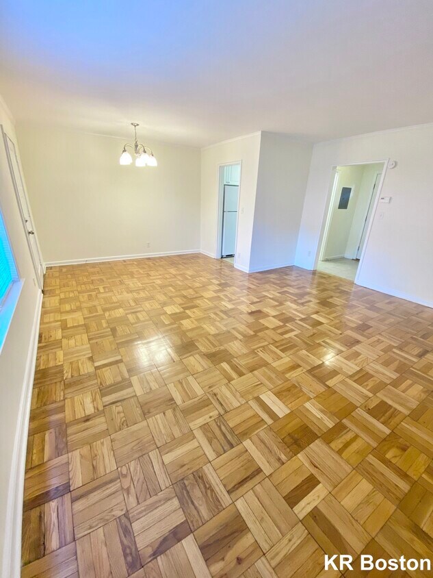 12 Sherman Rd, Chestnut Hill, MA 02467 Townhome Rentals in Chestnut