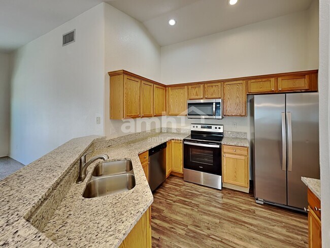 Building Photo - 7856 S Splinter Way