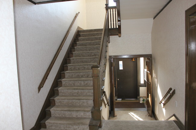 Building Photo - 517 3rd Ave N