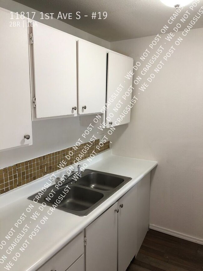 Foto del edificio - Light and bright 2Bedroom / 1Bath