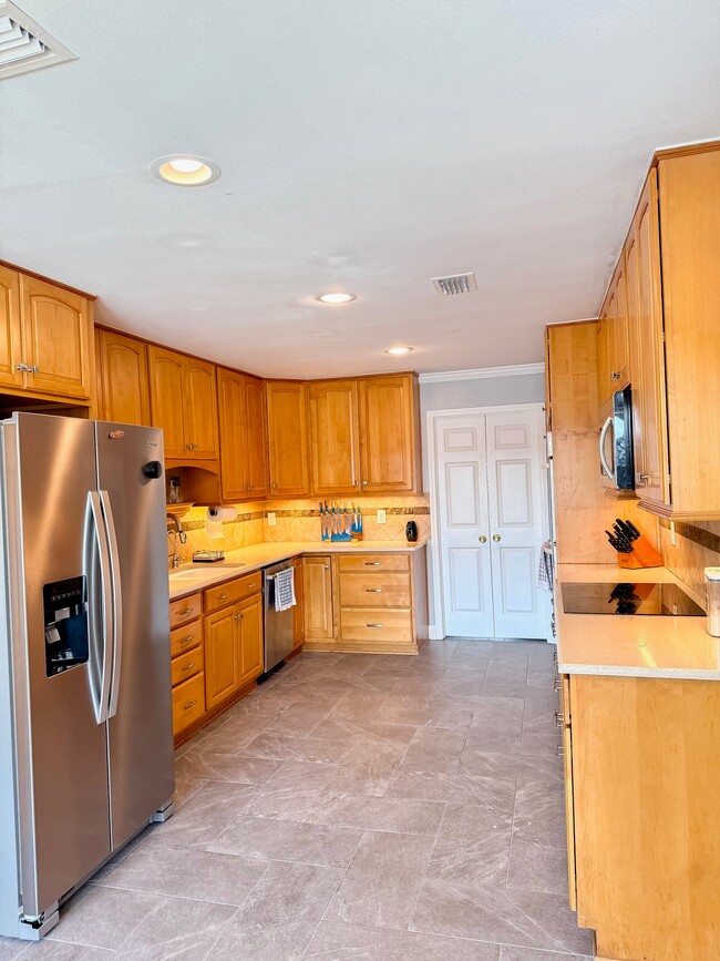 Building Photo - 956 Aquamarine Dr