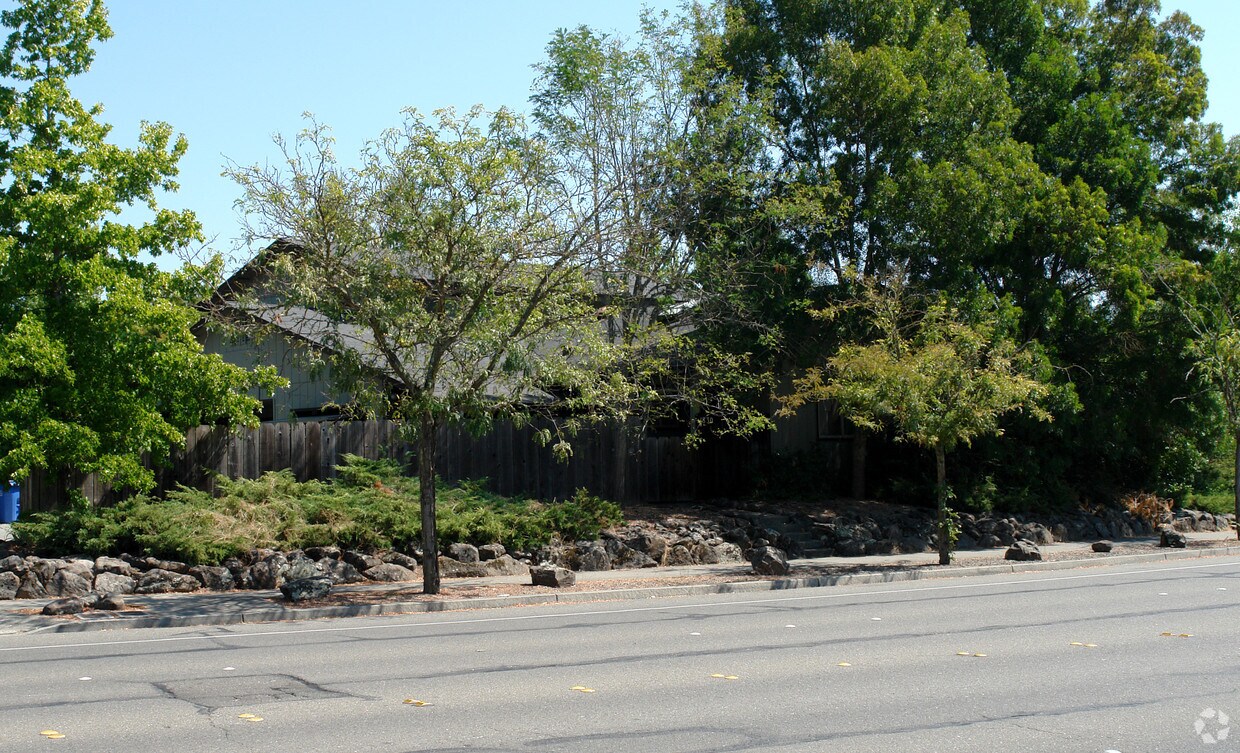 Building Photo - 1830 Mission Blvd