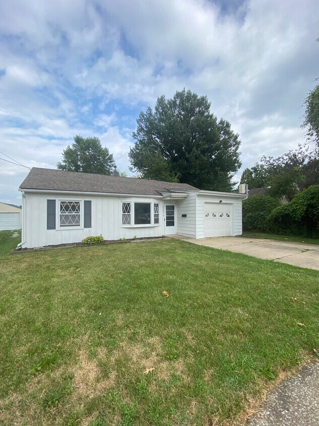 2393 Nesmith Lake Blvd, Akron, OH 44314 House Rental in Akron, OH