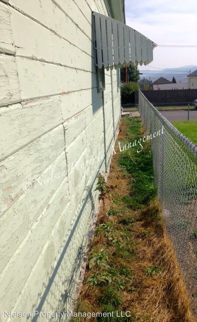 Building Photo - 3 br, 1 bath House - 837 Zarelda