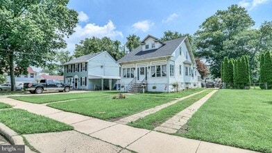 Building Photo - 323 Monroe Ave