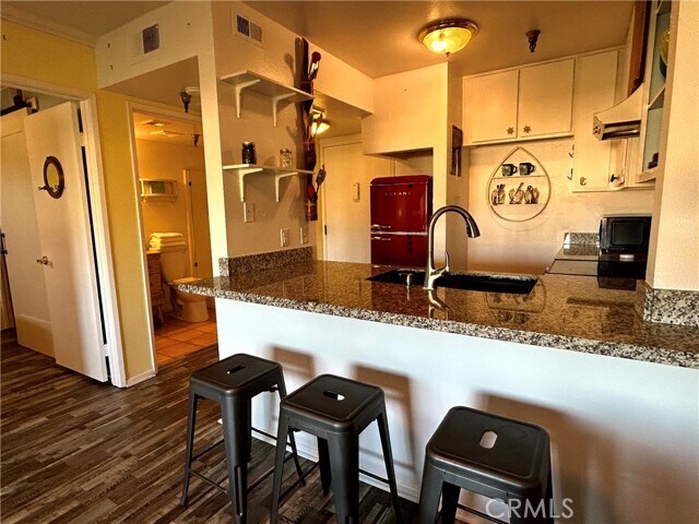 Building Photo - 3830 Avenida Del Presidente
