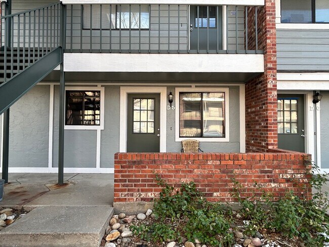 Building Photo - One Bedroom Apartment For Rent Near CU At Wimbelton ll