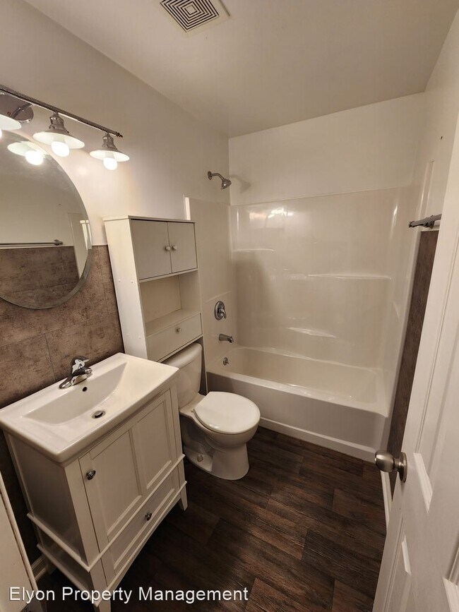 Building Photo - 3 br, 1 bath House - 8501 104th Avenue