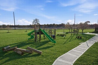 Building Photo - 22107 Frontier Holw Ln