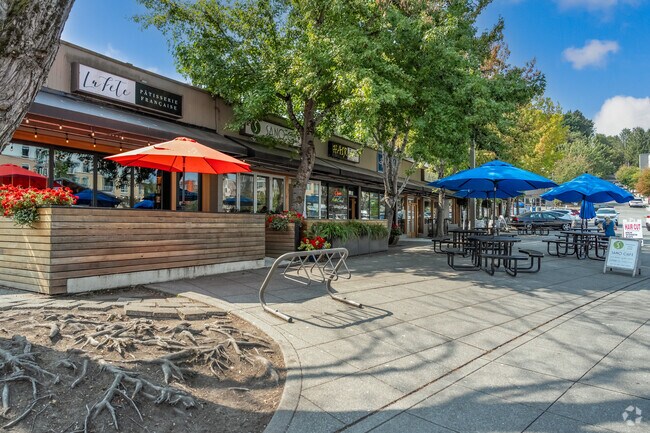 One of Mercer Island's most delicious spots is Feté Patisserie, offering fresh pastries daily.