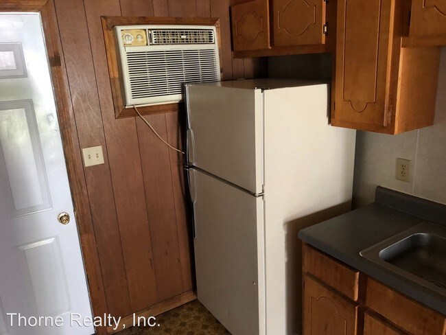 Foto del edificio - 1121 Edmondson Ave