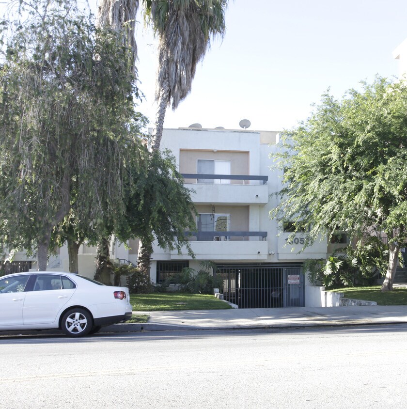 Primary Photo - 13052 Moorpark St