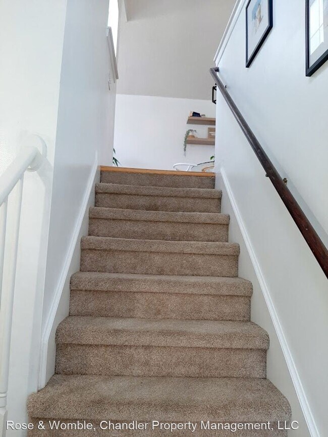 Building Photo - 2 br, 2 bath House - 3832 LaSalle Drive #110