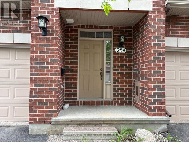 Building Photo - 254 Badgeley Ave