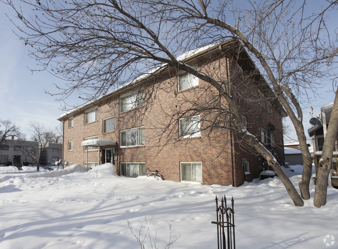 Building Photo - 1010 C St