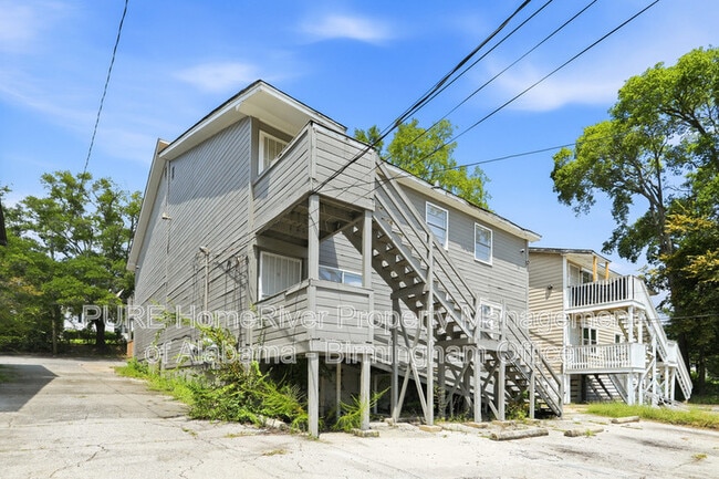 Building Photo - 8017 1st Ave S