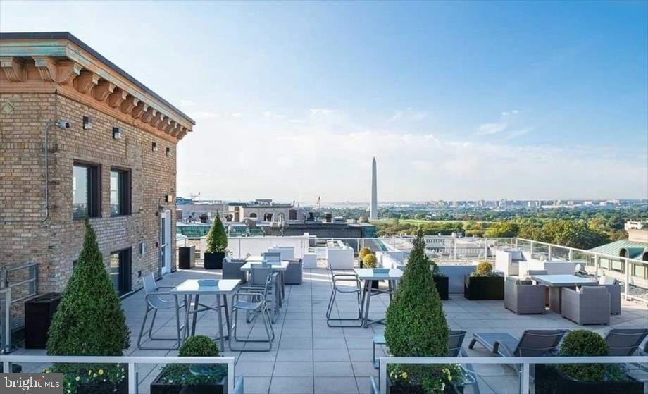 Primary Photo - 733 15th St NW