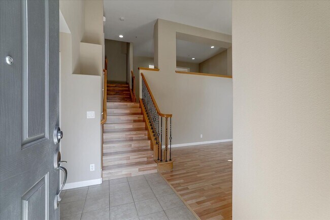 Foto del edificio - PRIVATE TOWNHOME IN MISSION GARDENS