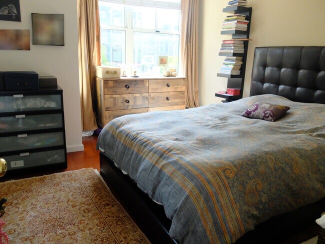 Bedroom - 2075 Sutter St