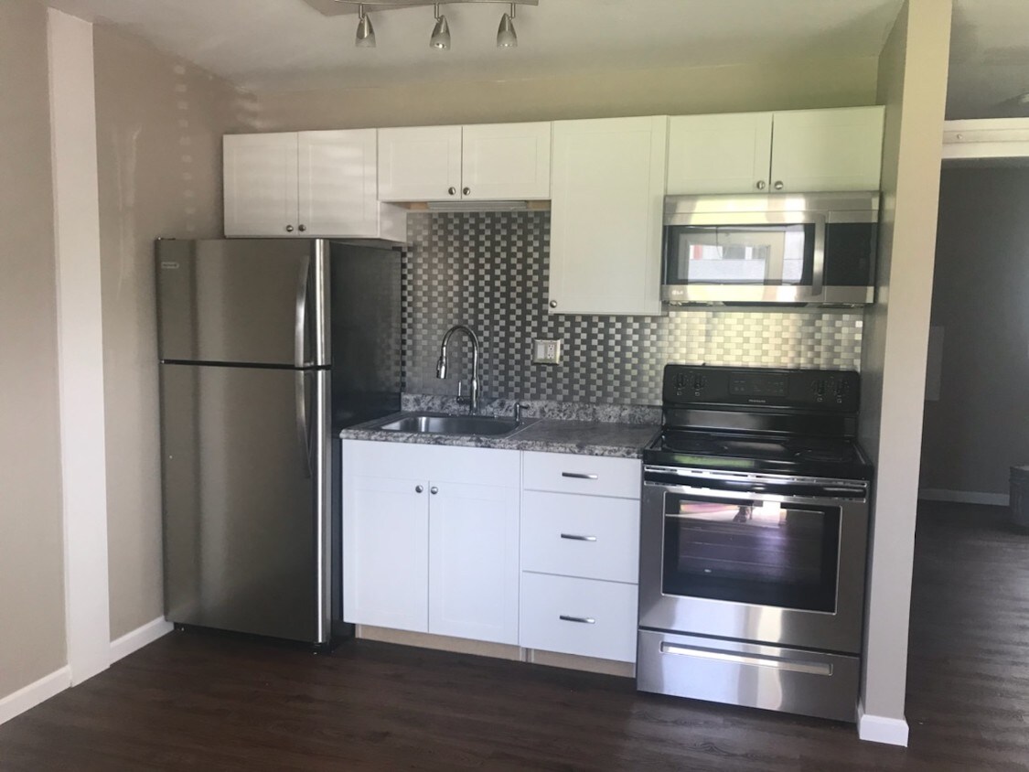 Foto principal - 110 E Franklin St