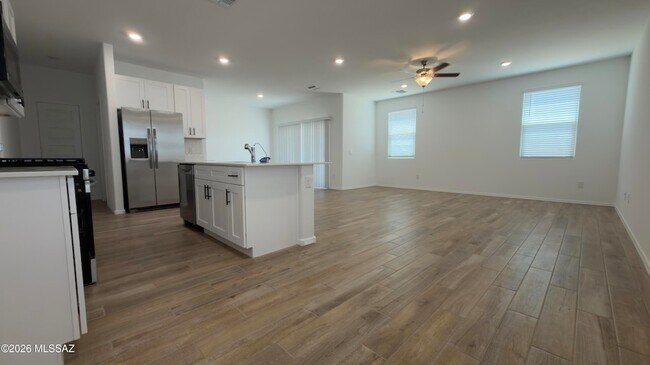 Foto del edificio - 10473 W Rutherford Ln