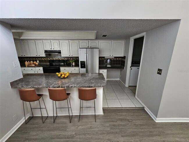 Building Photo - 7015 Cognac Dr