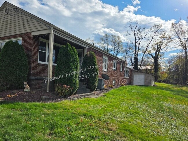 Foto del edificio - 2361 Darlington Rd