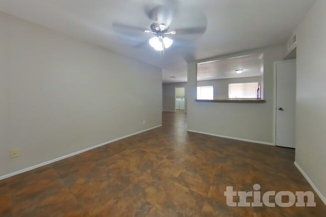 Foto del edificio - 9426 N 16th St