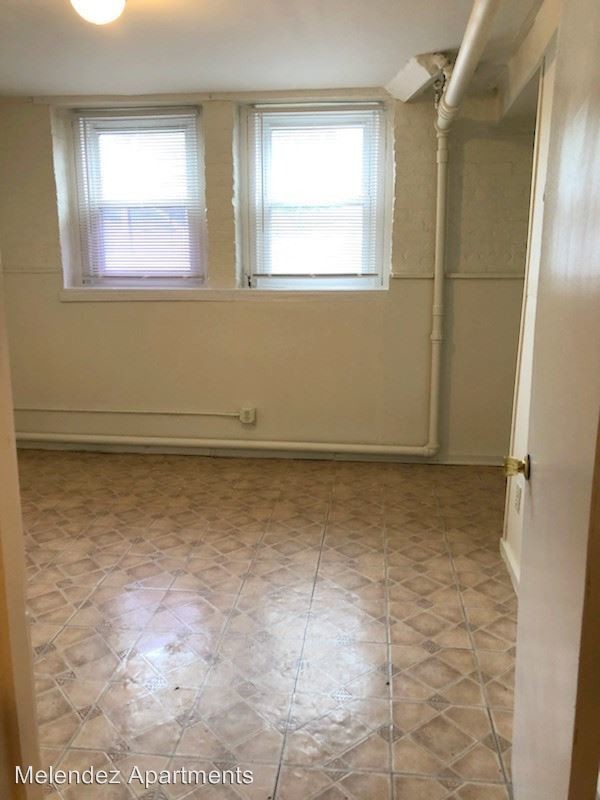 Building Photo - 559 Broadway