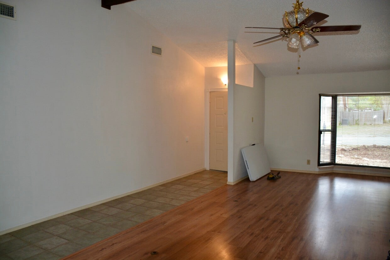 1423 Aylsbury St, San Antonio, TX 78216 House Rental in San Antonio