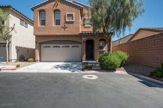 Building Photo - 7706 Ornamento Way