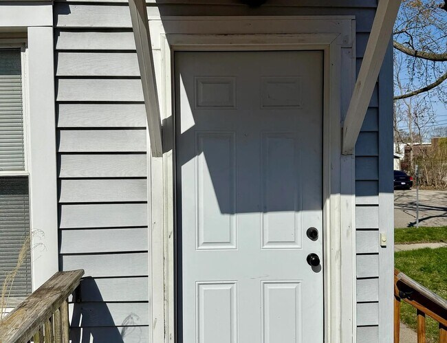 Entry to basement with washer & dryer - 1403 Columbus Ave