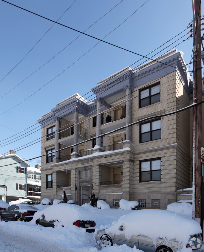 Building Photo - 3510 Louisa St