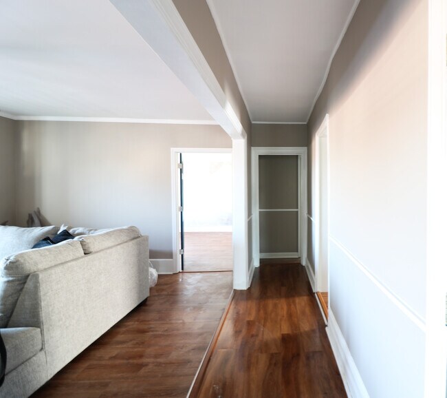 FOYER / LIVING ROOM - 341 Highland Ave