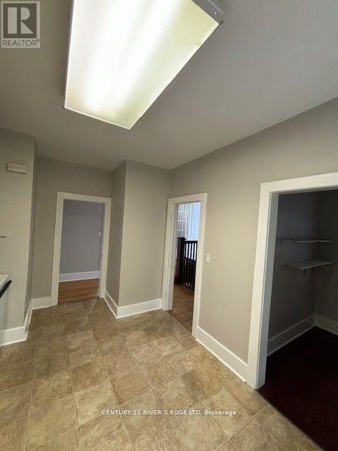 Building Photo - 29 Buell St