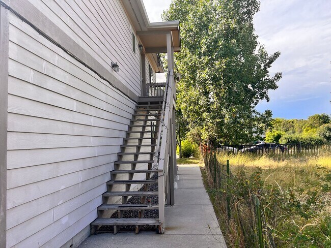 Foto del edificio - 1918 S 5th St W