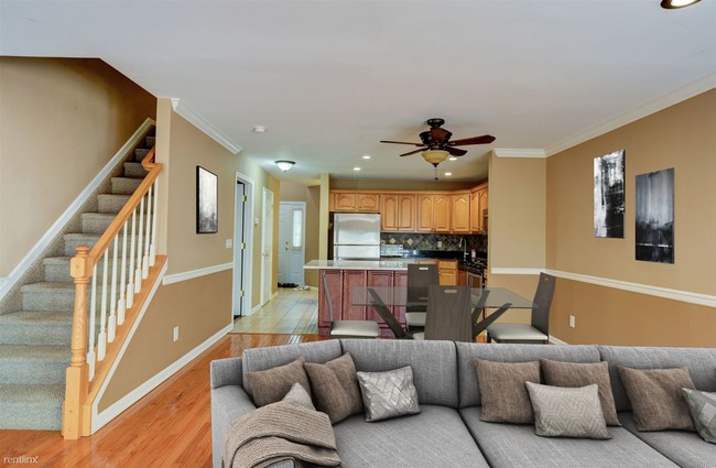 Building Photo - 2 br, 2.5 bath Townhome - 25 Mountainside Dr