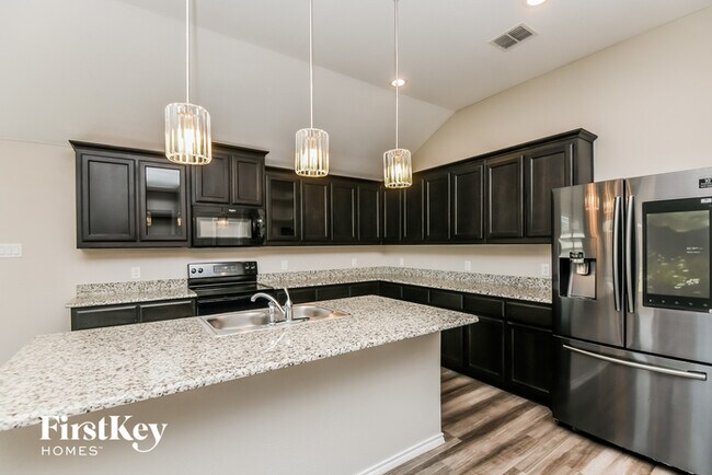 Foto del edificio - 3116 Montego Bay Ln